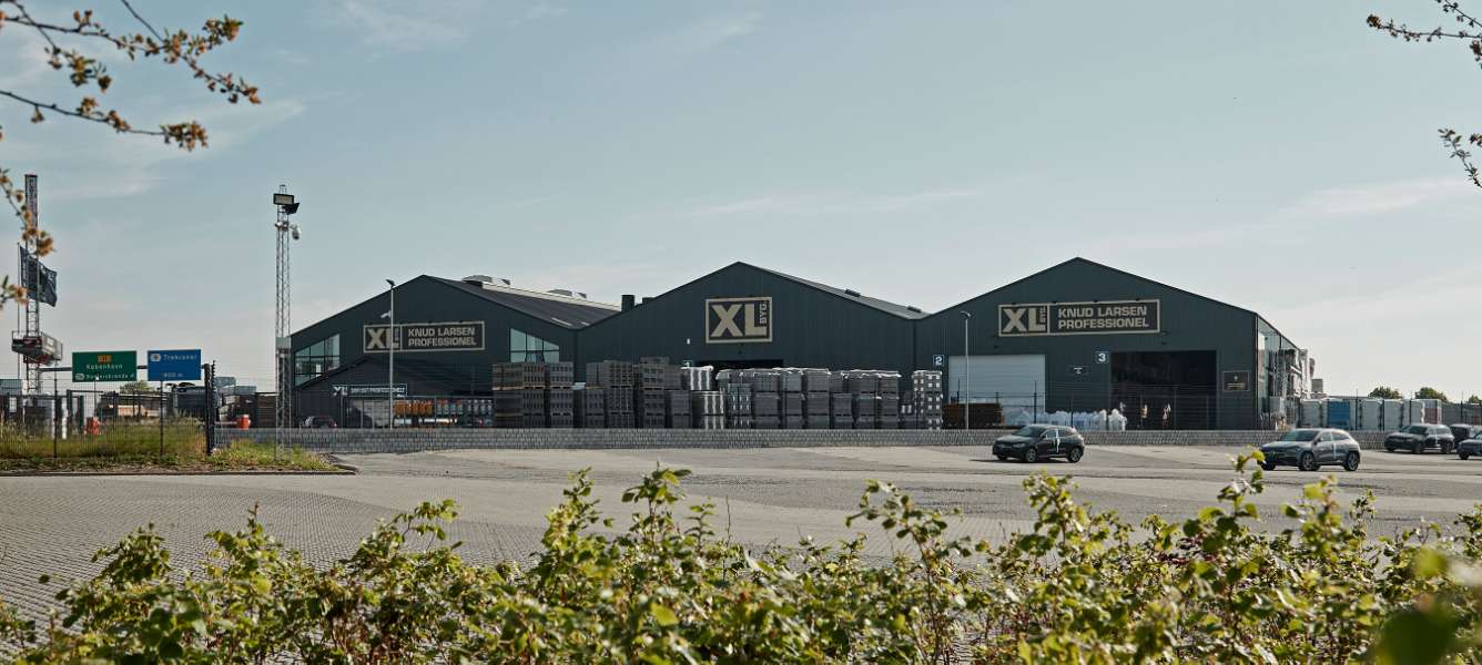 Baustoffexperte verkleidet sein Gebäude mit Stahlprofilen, XL-BYG Knud Larsen Professionel Roskilde, Gammel Marbjergvej 20, 4000 Roskilde, Dänemark